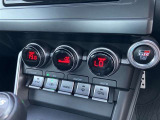 オートエアコン★温度を設定すれば車内を快適な温度に保ってくれます♪
