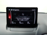 フルセグチューナー内蔵のメーカー純正SDナビゲーション搭載です。DVD再生、CD再生、Bluetooth接続、USBポート付きです。