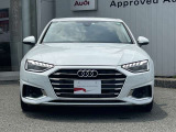 シングルフレームグリルはAudiの象徴的なデザイン要素であり、一目でAudiとわかるスタイル、大きくて迫力のある形状が車のスポーティな印象を強調しており、魅力的なデザインとなっています。