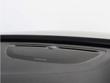 【harman/kardon】世界のオーディオファン垂涎のプレミアムサウンドシステムを搭載。原音に近い音場空間を忠実に再現。乗る人すべてに最良の音響体験を提供します。