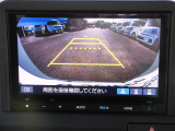 リバース時にはリアカメラにより後方の確認も可能です。「ノーマル・ワイド・トップダウンビュー」の3つから状況に合わせて切り替え可能です。