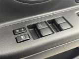 【パワーウインドウ】運転席のスイッチで、各席の窓ガラスの開閉ができます!あると便利ですよね!