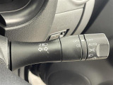 【オートライト(AUTO)】外の明るさをシステムが感知して、自動でヘッドライトが点灯します!ヘッドライトをつけ忘れを防ぐ便利機能です。