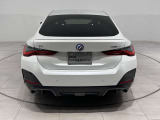 弊社ではオーナー様の安心安全ドライブをサポートさせていただくためにもBMW自動車保険をお勧めしておりますhttps://www.bmw.co.jp/ja/topics/service-and-accessory/financial-services/insurance/index.html#