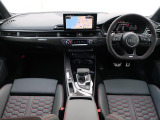 Audi Approved大阪南は正規ディーラーであることはもちろんのこと、保険代理店でもあります。セールススタッフは保険の有資格者ですので保険のご相談もお任せください。