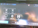 嬉しい装備です♪フルセグTV・DVD再生・Bluetoothオーディオに対応しています!!