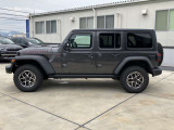 Jeep通はモデルコードで呼びます。Jeepには名前を変えずに進化してきたモデルはいくつもあります。その為、モデルはモデルコードによって呼び分けられています。