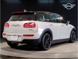 MINIのお車は、“駆け抜ける歓び”を体現しております。走行の安定性とコーナリングの良さを追求し、思い通りにハンドルの操作可能です。