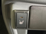 【シートヒーター】運転席/助手席共にシートヒーターを装備。季節を問わず快適にドライブできます。