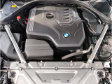 【BMWエンジン】革新的なガソリン・エンジン・テクノロジーによる高性能かつ高効率。レスポンスの良いパワーを発揮。常にスムーズな吸気を実現しアクセル開度にダイレクトに反応しドライビングを楽しく演出。