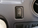 収納も2段あり、車検証+α収納可能です!