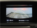 バックカメラ搭載です!車庫入れが苦手な人はもちろん、車両感覚に自信がある人にもお勧めです!見えない箇所が見えるようになるので、低い障害物や隠れてしまっている子供の存在等にも気付く事が出来ます。