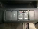 リアドアは乗り降りに便利な両側電動スライドドアです。また運転席に座っていながらスイッチ操作で自在にスライドドアを開け閉めできます。