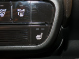 【シートヒーター】シートヒーター装備車です。寒い冬に乗車中とても暖かく快適に移動できます。冷え性の方にピッタリの装備です!