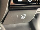 【ステアリングヒーター】冬場の寒い日に手がかじかみながら運転するのはツライですよね。でも、これがあれば安心です!ハンドルのグリップ部がじわっと暖かくなって心までポカポカします。