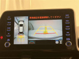 全周囲カメラ付きで車庫入れも安心ですね。