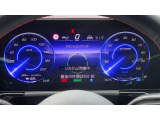 高いレベルの知性を備えたメルセデスの「インテリジェントドライブ」は、ドライバーの疲労を軽減し、安全かつ快適なドライブの一助となります。