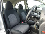 【運転席】最適なドライビングポジションで操作性を向上!長時間運転の疲れを軽減します。