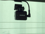 ドライブレコーダー付きです!!映像・音声などを記録する車載装置です。 もしもの事故の際の記録はもちろん、旅行の際の思い出としてドライブの映像を楽しむことができます!!