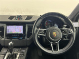 マカン  4WD 本革シート