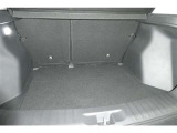 ワゴンならではの広々としたラゲージスペースを備えています。ライフスタイルに合わせていろいろな物を積み込めます!