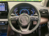純正革巻きステアリング】上質な革を使用することで、手にしっかり馴染みとても運転しやすいハンドルです♪