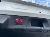 【24時間ツーリングサポート】メルセデスの認定中古車「サーティファイドカー」では、専任のオペレーターがコールセンターに24時間365日待機。応急処置や、車両の牽引など、一定の条件にて無料でサポート致します。