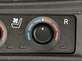 【シートベンチレーション】夏場の暑い日でも、シートの座面や背もたれの部分から風が送られてくるので、蒸れを防ぎます!また換気などの効果もあり、室内環境を整えてくれます。