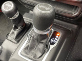 ●シフトノブの使用感も少なく、良好な状態です。