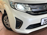 【LEDヘッドライト】悪天候や夜間走行時も良好な視界を確保し安心して運転できる高輝度LEDヘッドライトを装備!点灯速度が早く、消費電力も抑えられています。