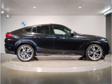 BMWでは重量配分にもこだわりがあり、FRモデルでは50:50とFFモデルでも60:40と前後の重量バランスにこだわり、軽快なハンドリングを実現しております。