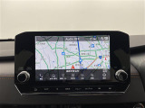 【スマートフォン連携9インチナビゲーション】専用設計で車内の雰囲気にマッチ!ナビ利用時のマップ表示は見やすく、スマホに接続すれば「AppleCarPlay」または「AndroidAuto」も使用できます!