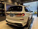 X7 M60i xドライブ 4WD 