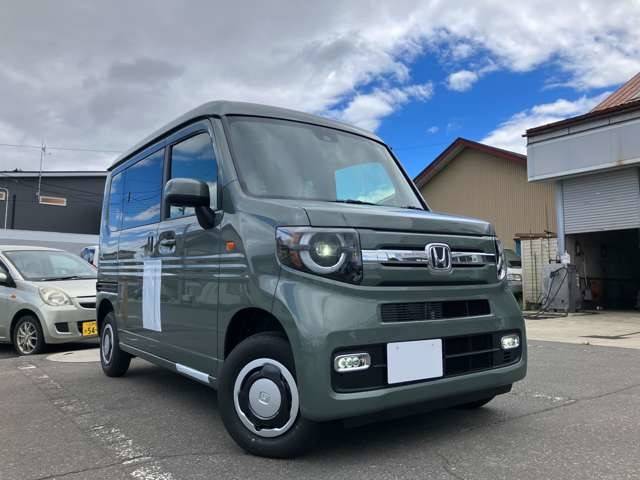 N-VANファン ターボ 4WD