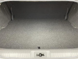 【トランク】積み込みやすくて、たっぷり積める荷室です。シートアレンジできるものは、乗車人数と荷物の量や大きさによってシートを動かすことができるので、より快適なドライブが可能です!
