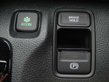 ■電動パーキングブレーキ&ブレーキホールド■従来のレバー式,ペダル式と違い、簡単ワンタッチで作動!坂道,渋滞時での停車時に嬉しいホールド機能で、ブレーキペダルから足が離しても停車状態を保持します♪