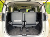 普段のお買い物や通勤、送迎等に十分な荷室スペースを確保しております。セカンドシートを倒すと、大きな荷物の積載も可能です♪