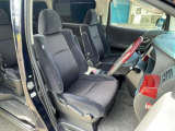 アームレスト付きで運転楽々★