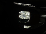 【LEDヘッドライト/LEDフォグランプ】悪天候や夜間の走行も視界良好で安心してお乗りいただけます。