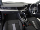 Audiのインテリアはエクステリア同様、優れたデザイン性とクオリティ、そして機能性を兼ね備えております。