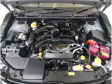 ■スバルと言えば水平対向エンジン。車体の低い位置に搭載されているので、万一の衝突時には、エンジンルームの下へ潜り込み、室内の乗員の被害軽減に貢献致します。