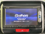 【純正ナビ】人気の純正ナビを装備しております。ナビの使いやすさはもちろん、オーディオ機能も充実!キャンプや旅行はもちろん、通勤や買い物など普段のドライブも楽しくなるはず♪