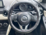 【純正革巻きステアリング】上質な革を使用することで、手にしっかり馴染みとても運転しやすいハンドルです♪