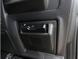 ETCとしての機能はそのままに、渋滞情報等を知らせる機能もついたETC2.0!ビルトインカバーで収めてありますので、見た目もスッキリ!!