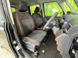 運転席シート廻りは使用感も少なく、良好な状態となっています。丁寧に使われていたことがよくわかりますね。