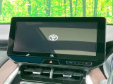 【12.3インチワイドナビ】高級感とインパクトのある大型ワイドナビを装備。各種オーディオ操作はもちろん、横長ワイド画面でのマップ2分割表示など、利便性も高いナビです♪