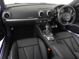Audiのインテリアはエクステリア同様、優れたデザイン性とクオリティ、そして機能性を兼ね備えております。