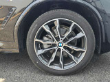 右前フロント 245/45R20