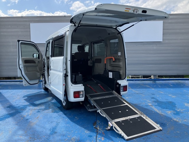 NV100クリッパーリオ  チェアキャブ ハイルーフ 4WD
