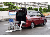 セレナ 2.0 XV チェアキャブ リフタータイプ 4WD 